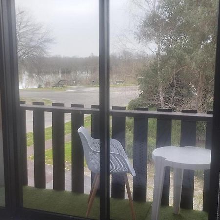 Studio Tout Confort Au Bord Du Lac D'Estey Apartment Dax Luaran gambar